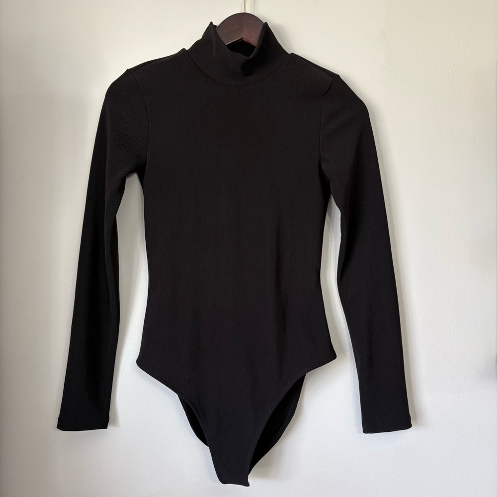 Zara Mock Neck Ribbed Open Back Bodysuit Size Small Black Balletcore Classic